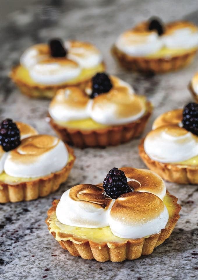 Macaron Tart